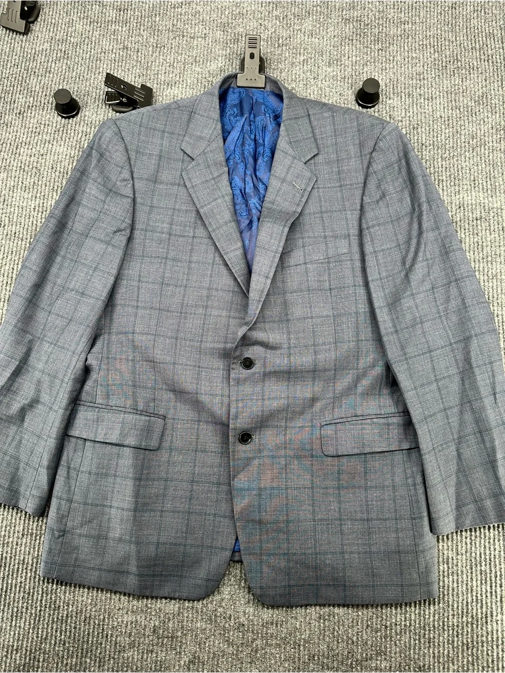 Turnbury Classic Gray Windowpane Sport Coat with Blue Paisley Lining